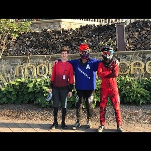 Meet your Posher, Sam